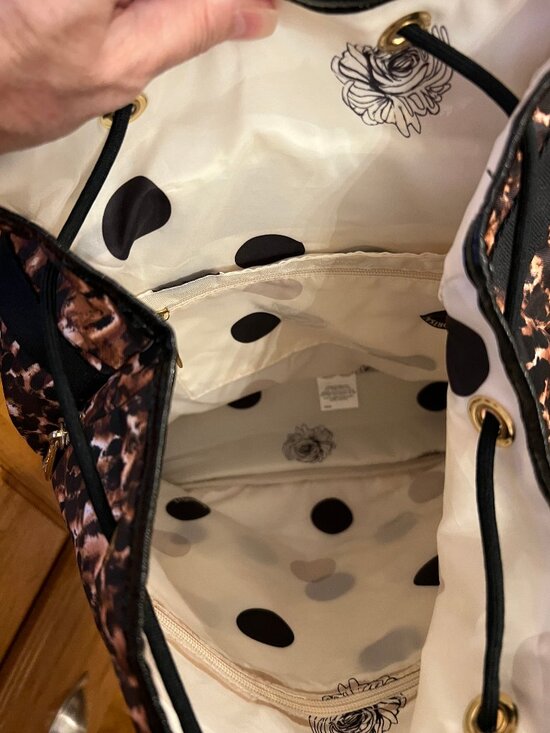 EUC LeSportsac Signature Dani Leopard Print Nylon Backpack